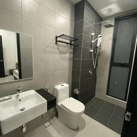 Urban Suites 101 Jelutong Exterior photo